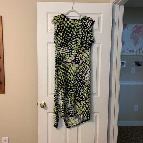Fun spring dress - Picture 2 of 3